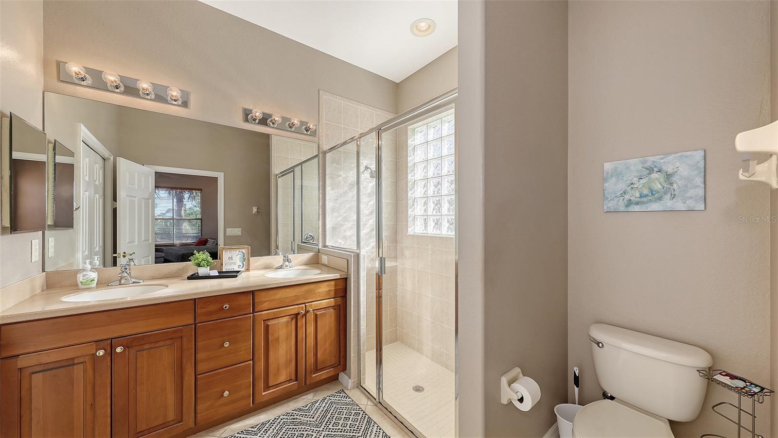 VENETIAN GOLF & RIVER CLUB PHA - Residential Lease