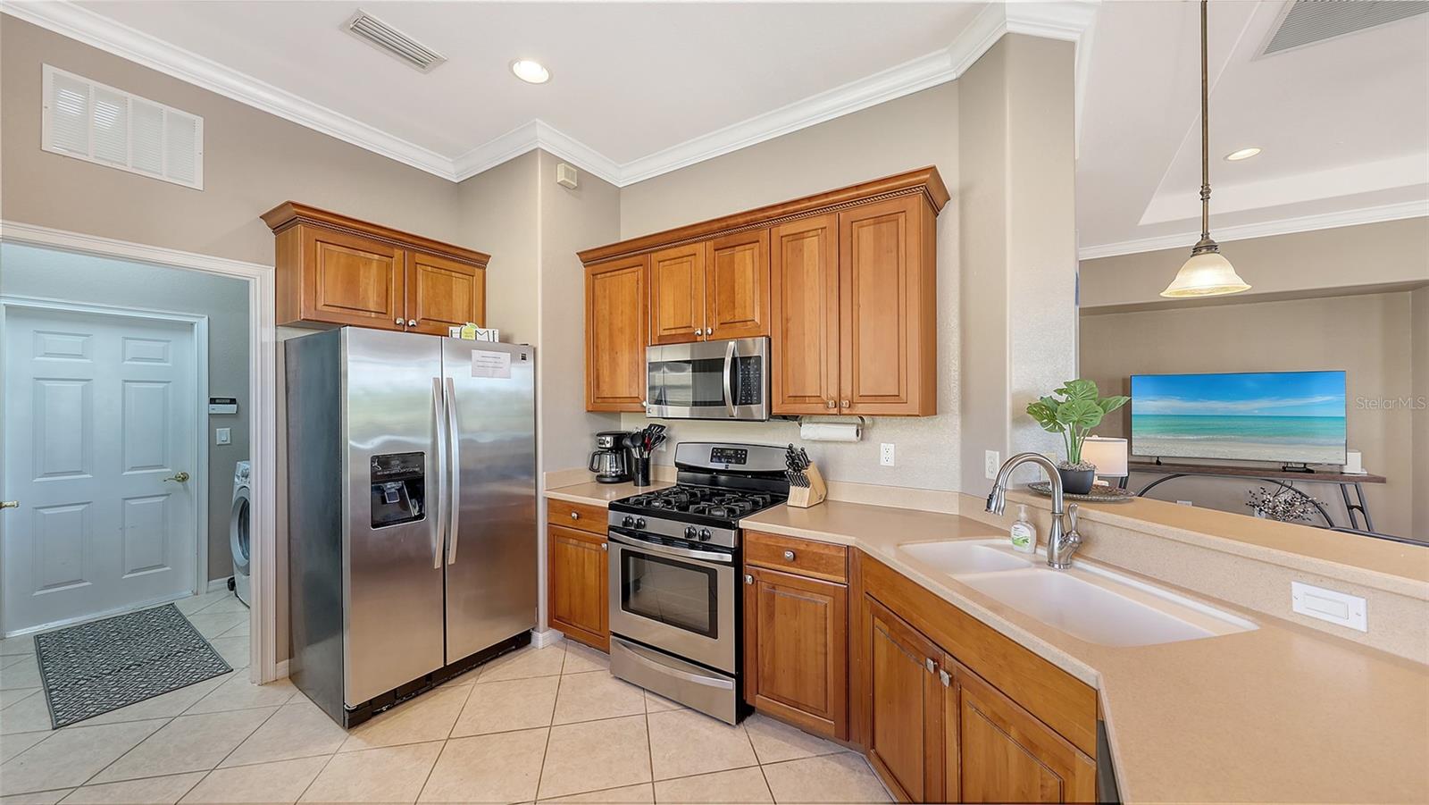 VENETIAN GOLF & RIVER CLUB PHA - Residential Lease
