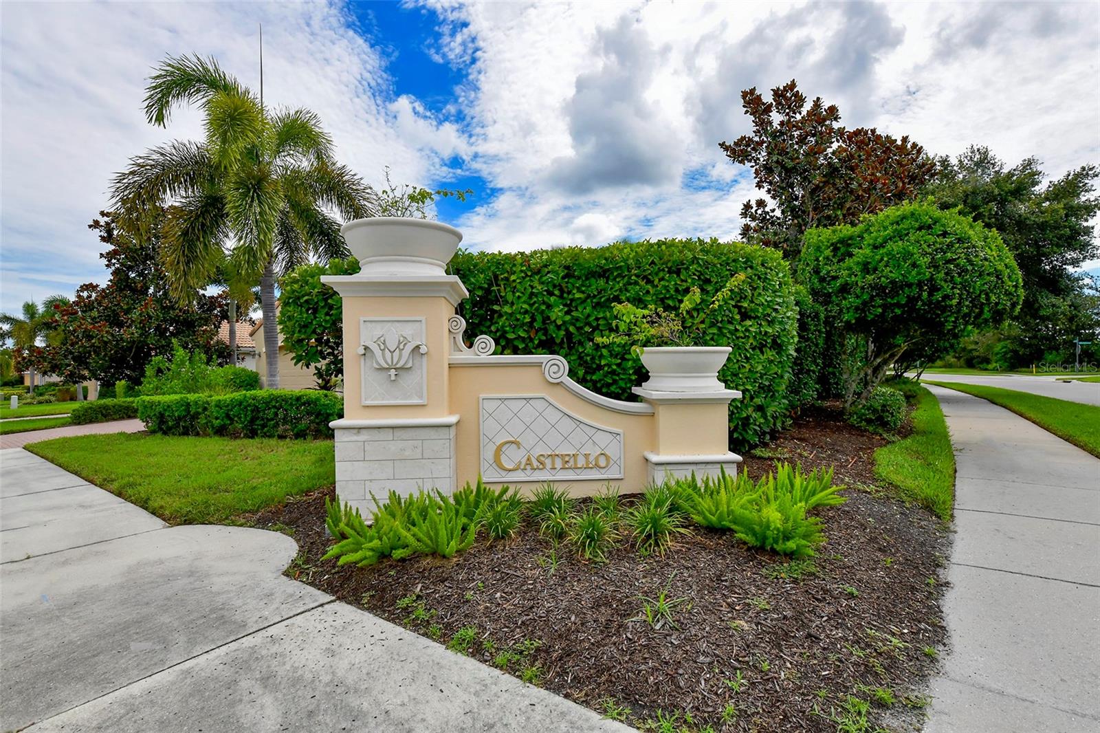 VENETIAN GOLF & RIVER CLUB PHA - Residential Lease
