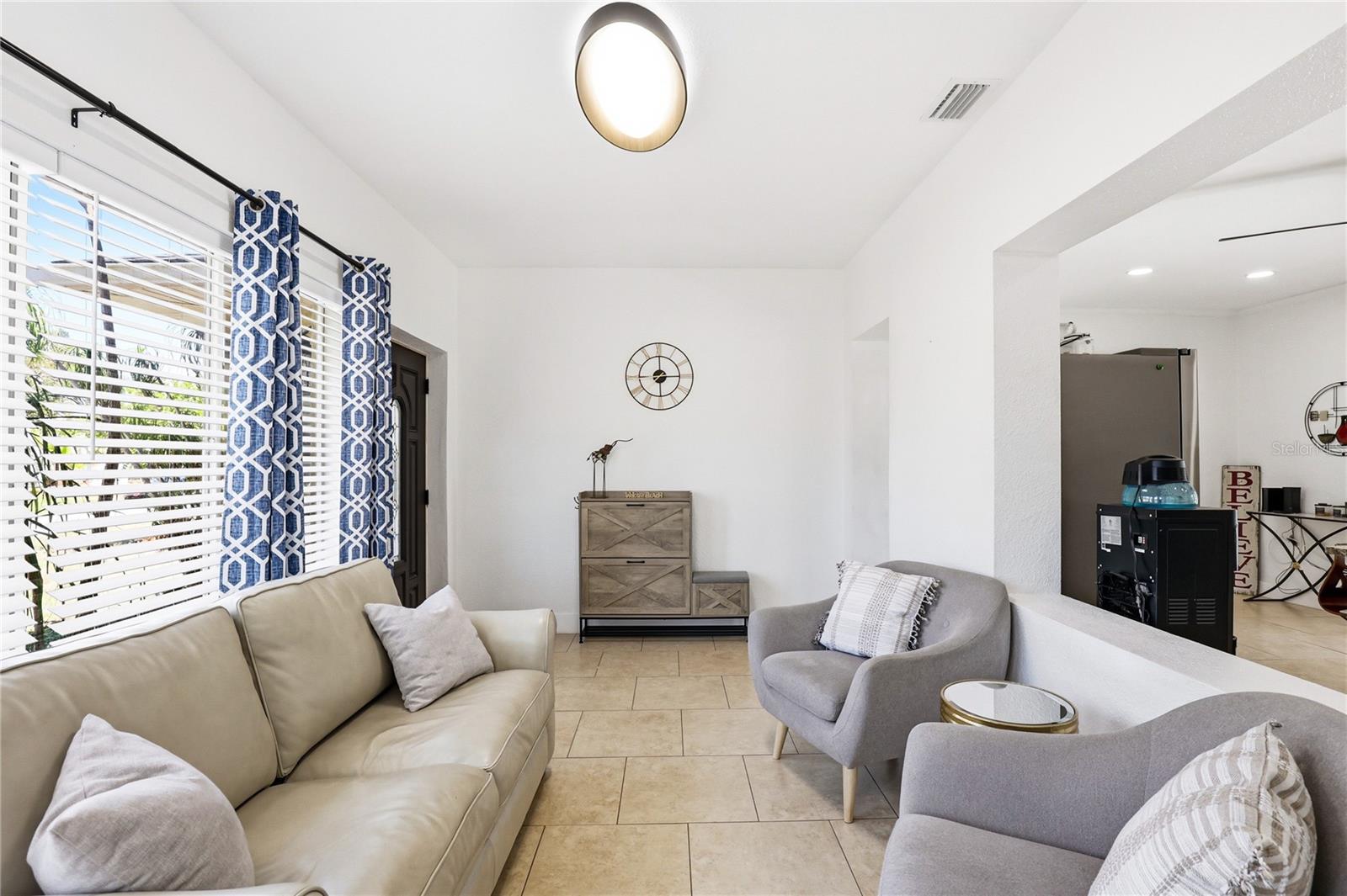 CREST LAKE SUB - Residential