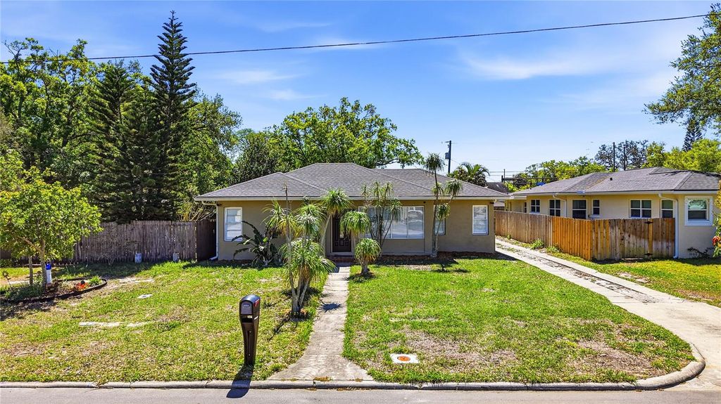 Photo of 1505 Laura Street, Clearwater, FL 33755 (MLS # TB8489385)