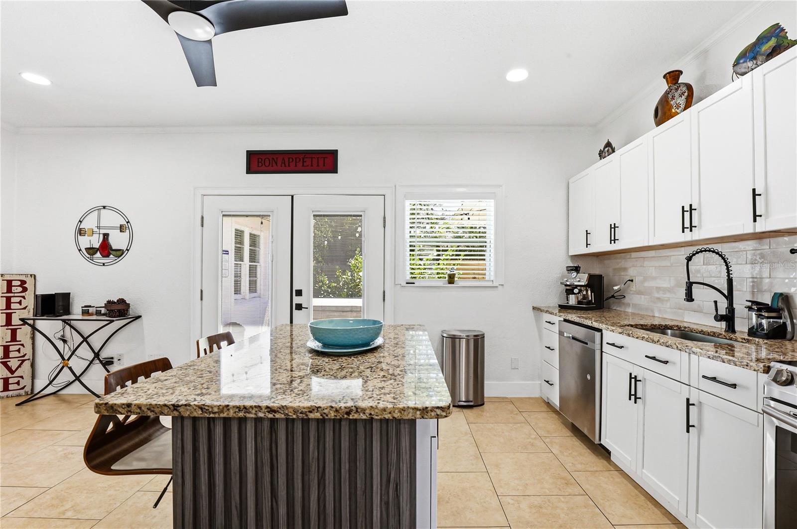 CREST LAKE SUB - Residential