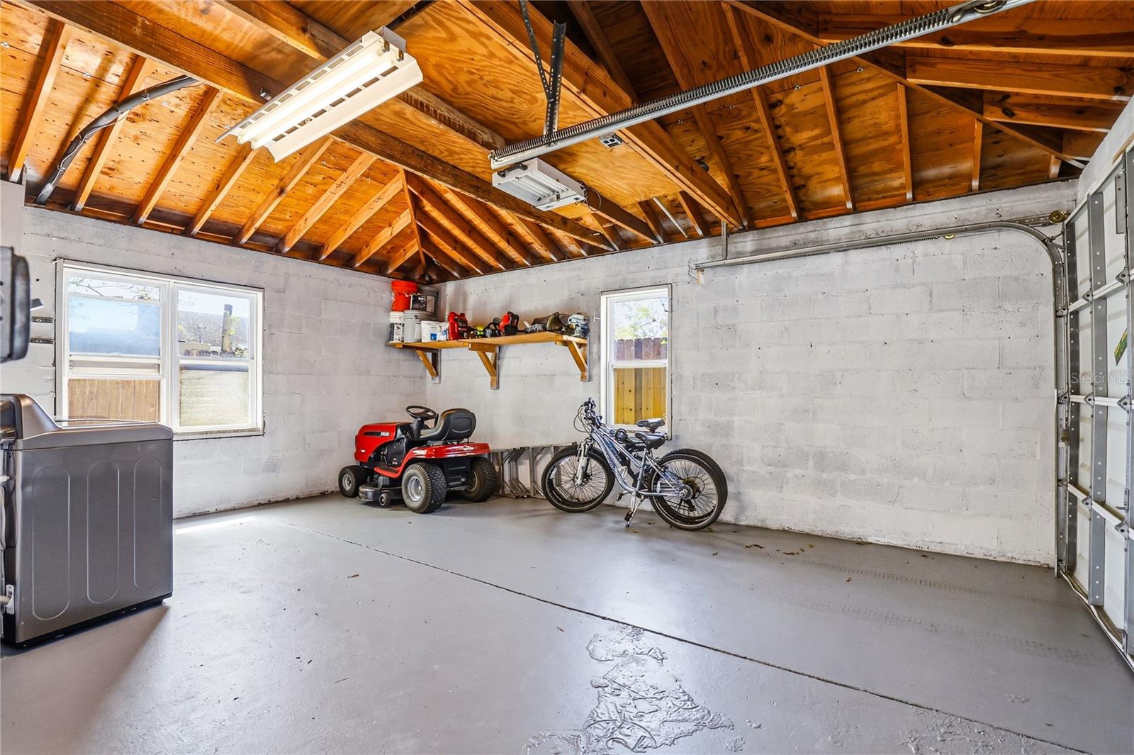 CREST LAKE SUB - Residential