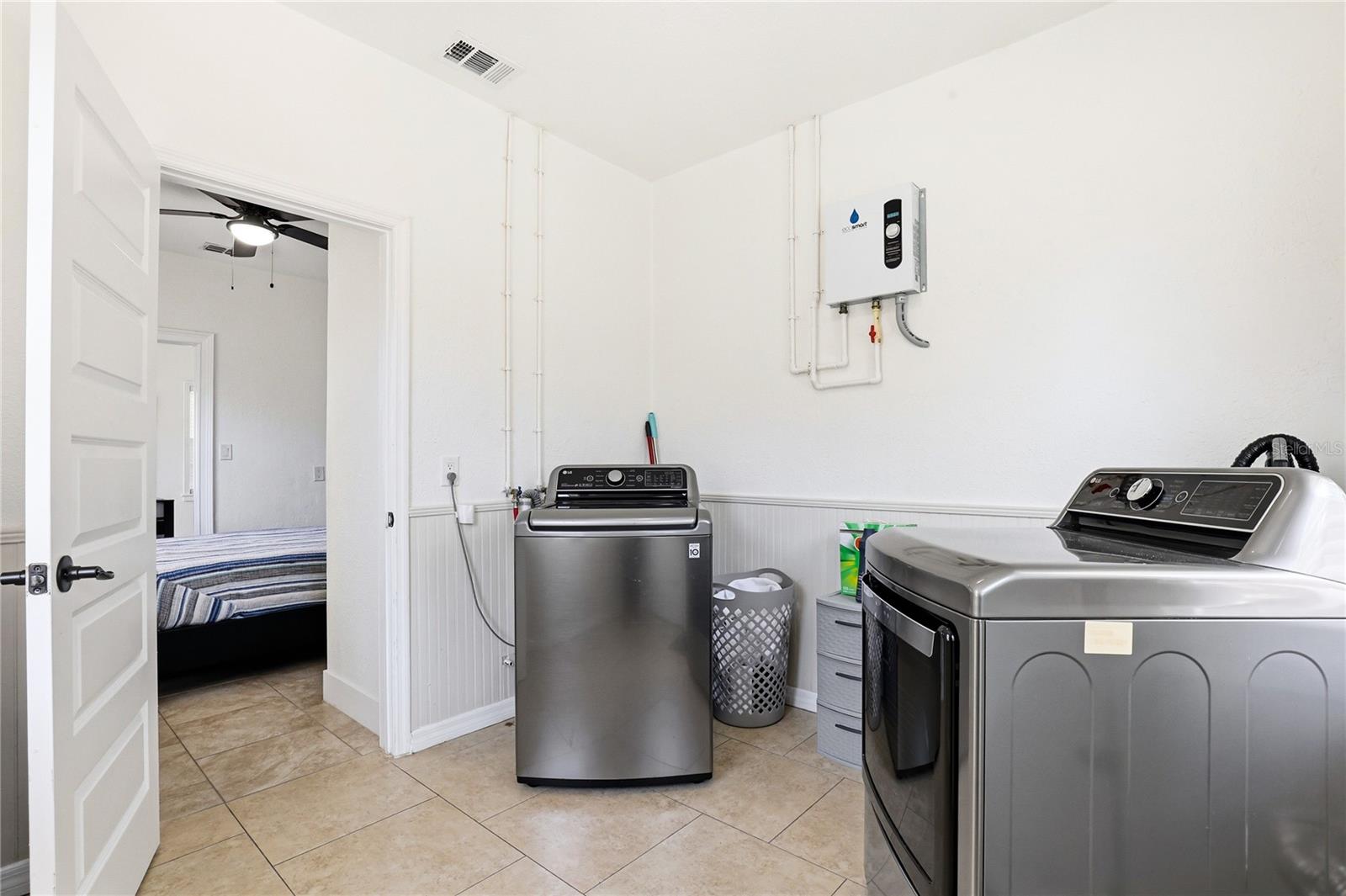 CREST LAKE SUB - Residential