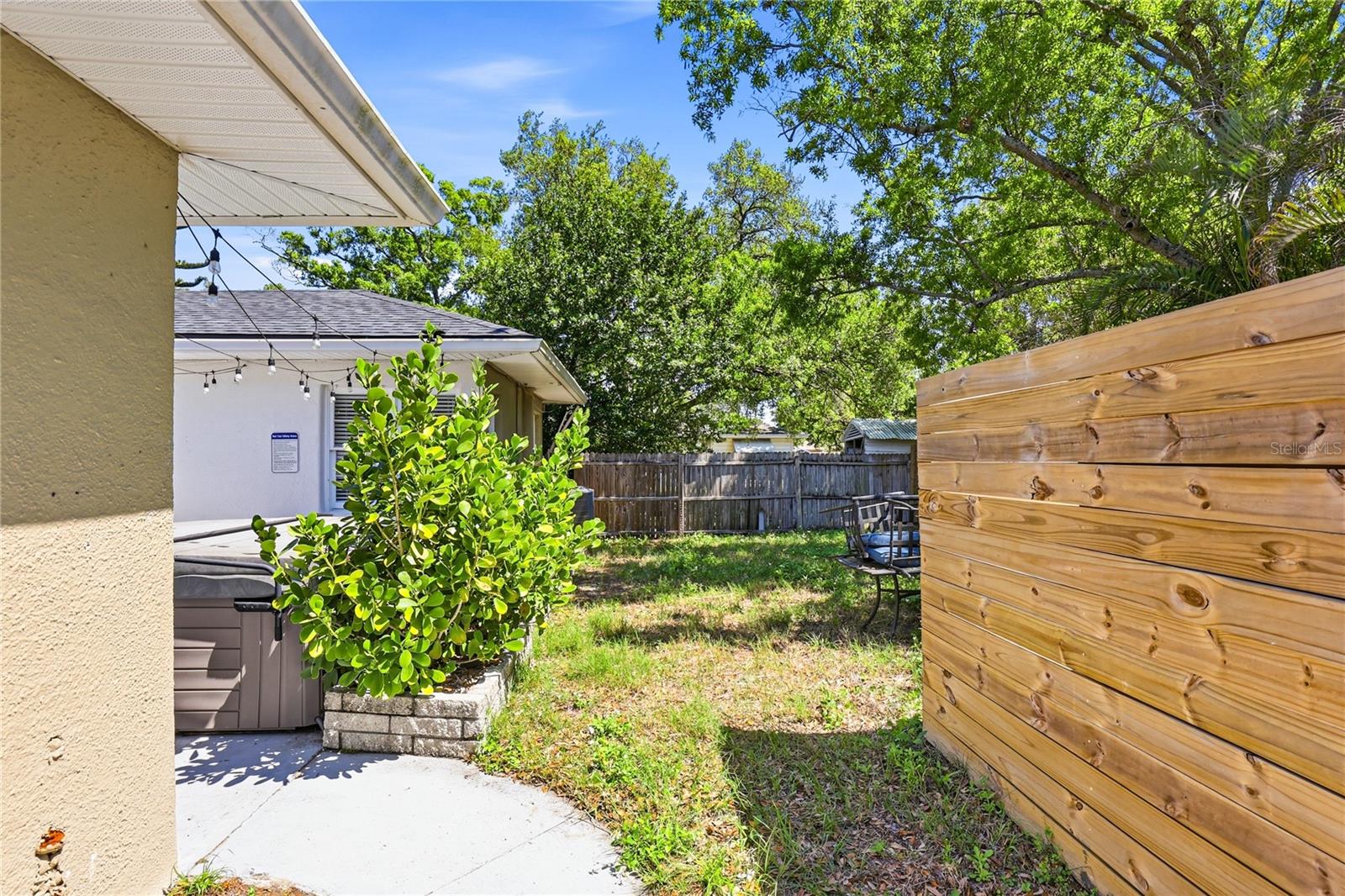 CREST LAKE SUB - Residential