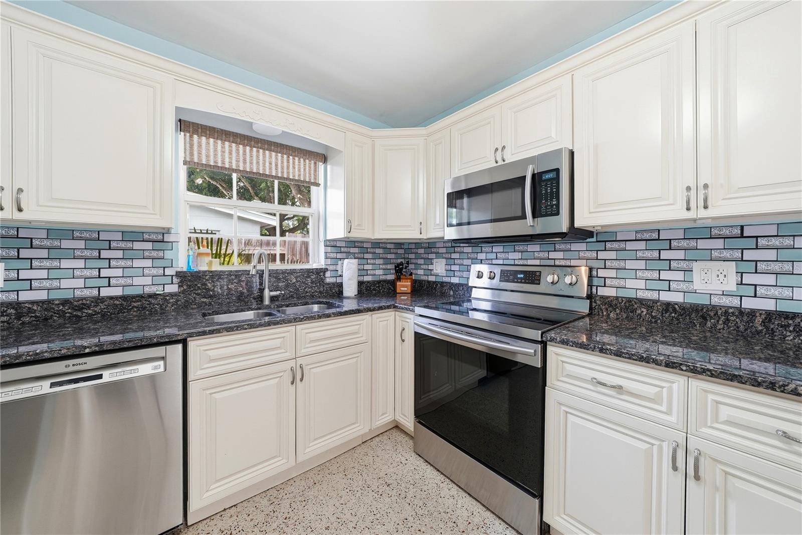 ORANGE ESTATES OF ST PETE - Residential