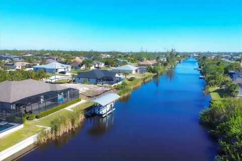 A home in PORT CHARLOTTE