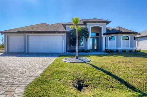 A home in PORT CHARLOTTE