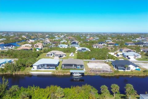 A home in PORT CHARLOTTE