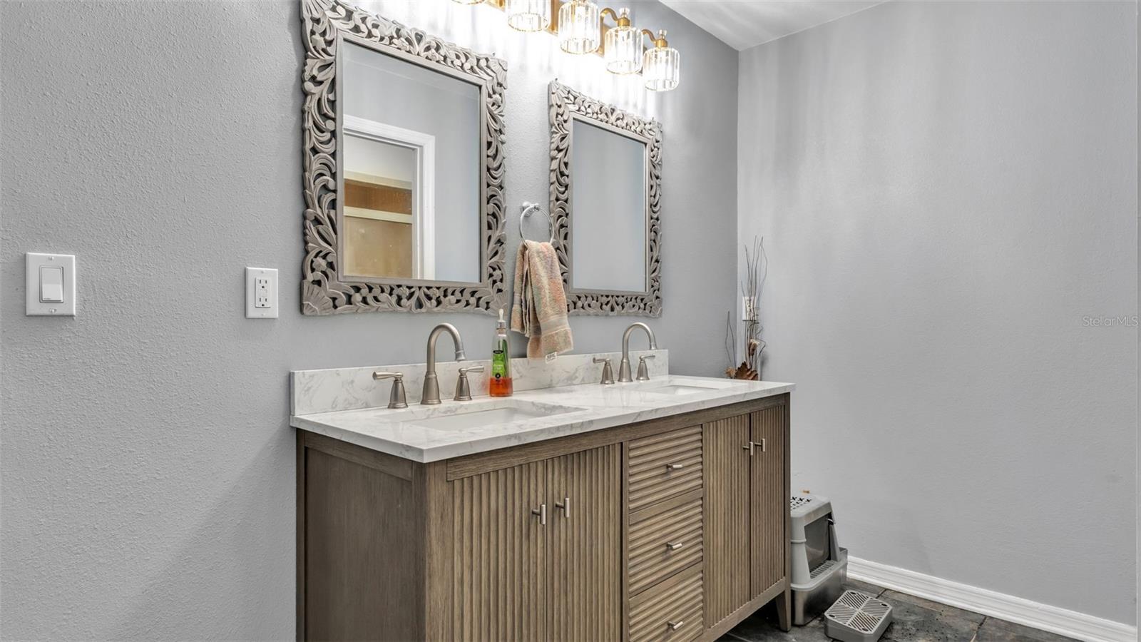 TIMBERIDGE PB 69 PG 28-30 LOT 77 - Residential