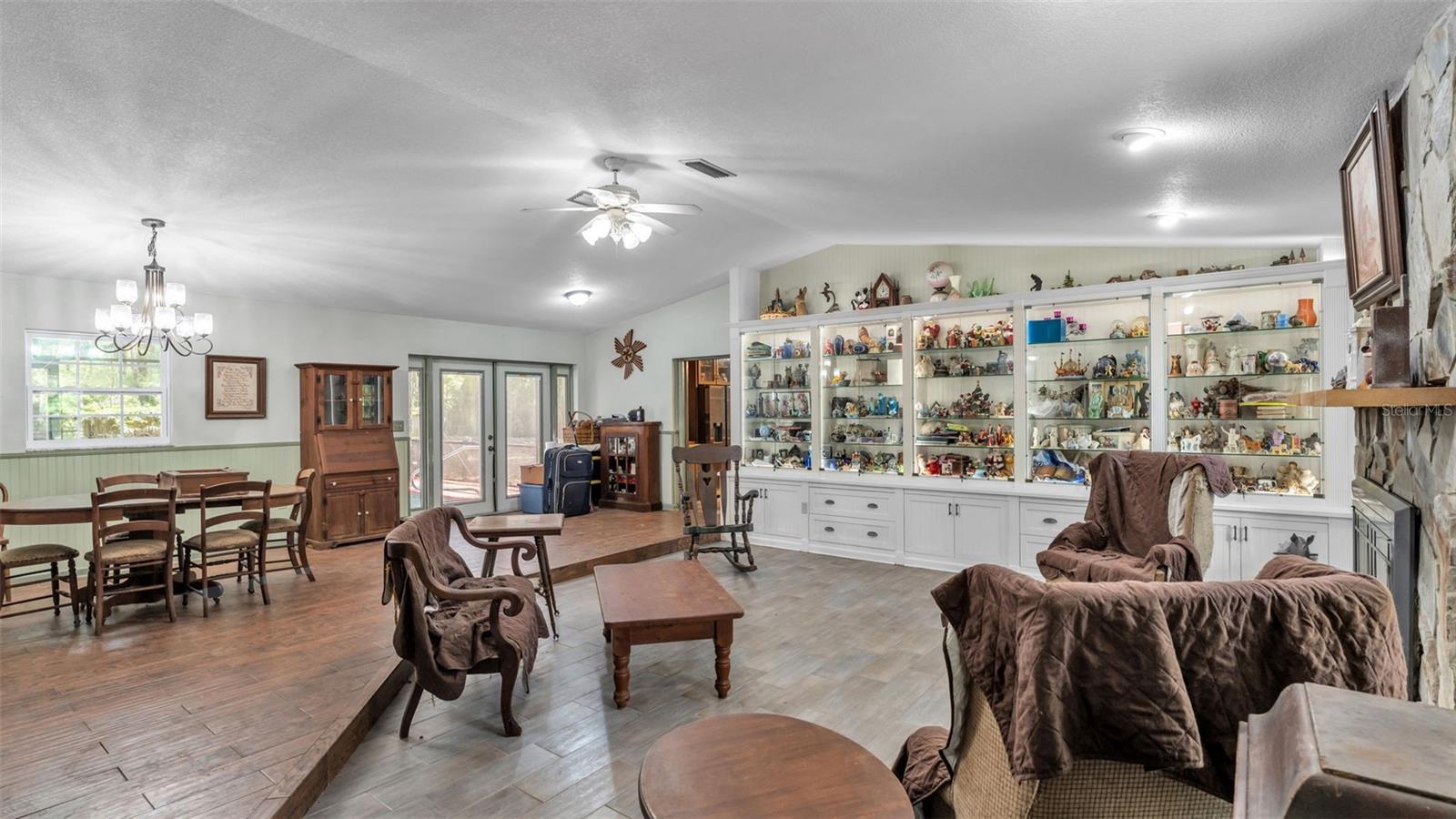 TIMBERIDGE PB 69 PG 28-30 LOT 77 - Residential