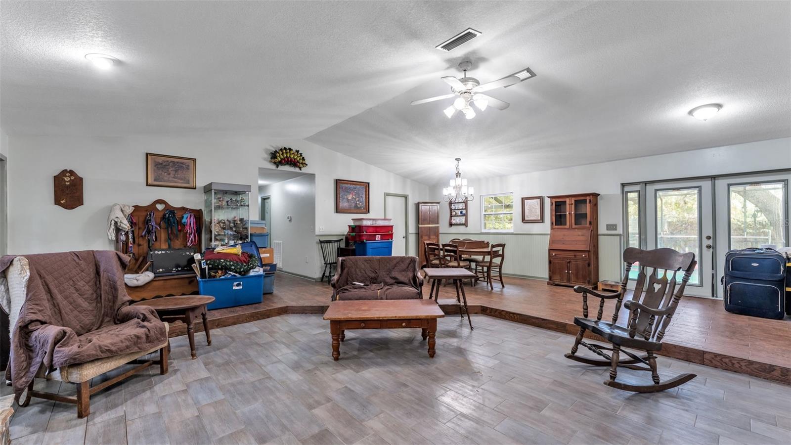 TIMBERIDGE PB 69 PG 28-30 LOT 77 - Residential