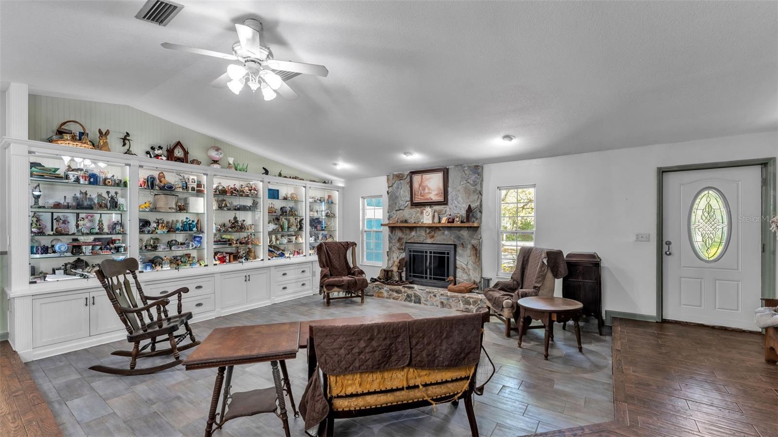 TIMBERIDGE PB 69 PG 28-30 LOT 77 - Residential