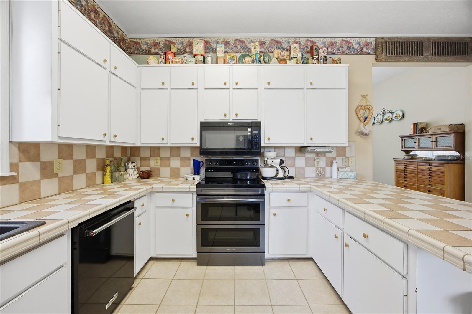 MAGNOLIA SHORES - Residential