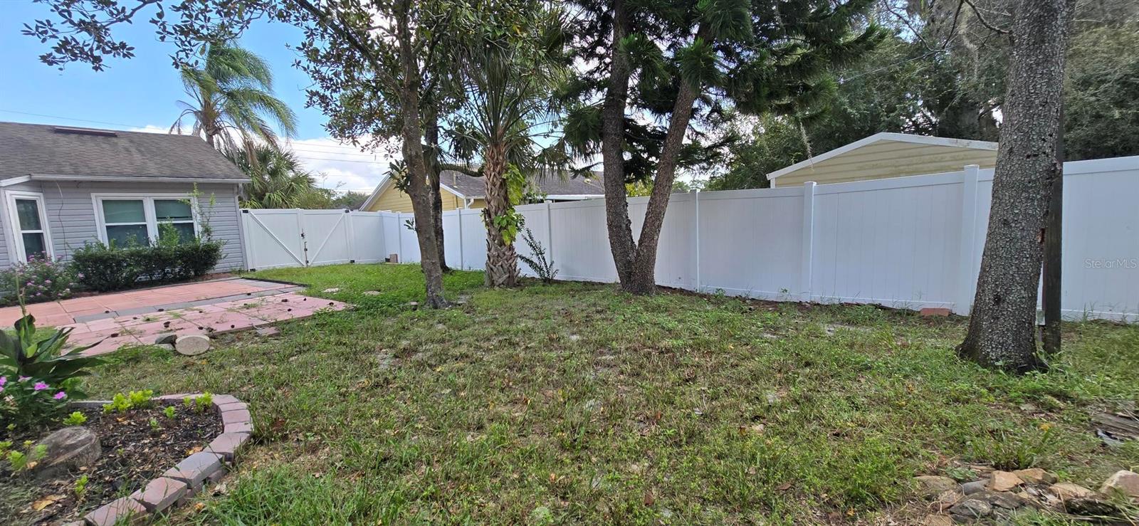 DELTONA LAKES UNIT 40 - Residential Lease