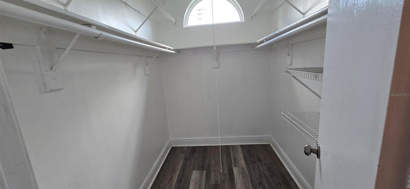 DELTONA LAKES UNIT 40 - Residential Lease