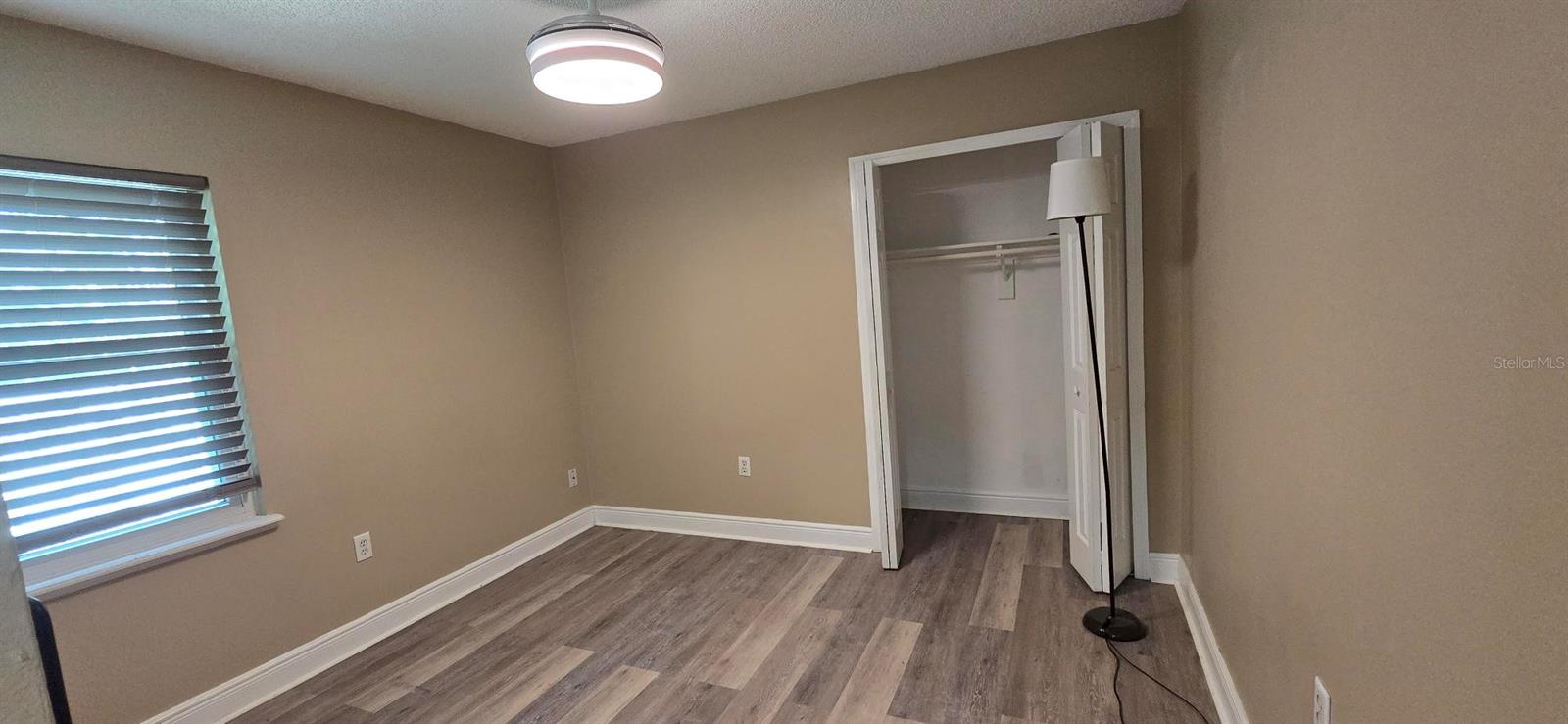 DELTONA LAKES UNIT 40 - Residential Lease