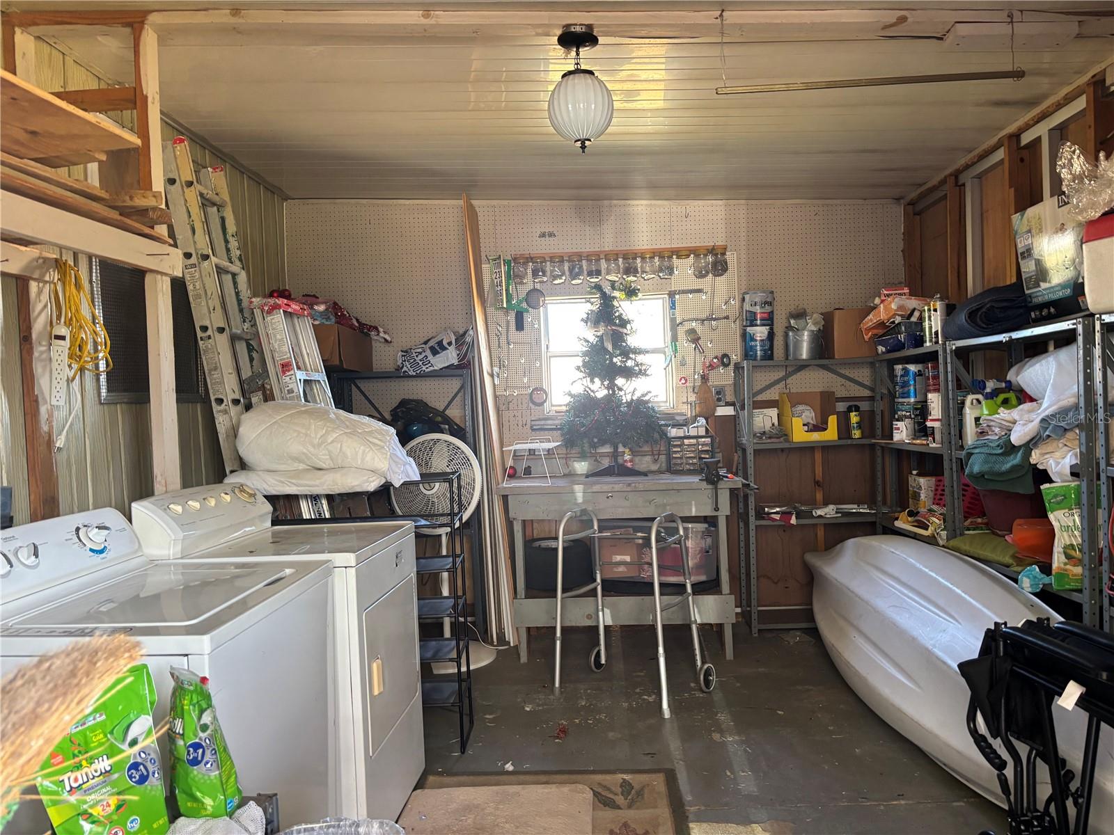 ZELLWOOD STATION - Residential