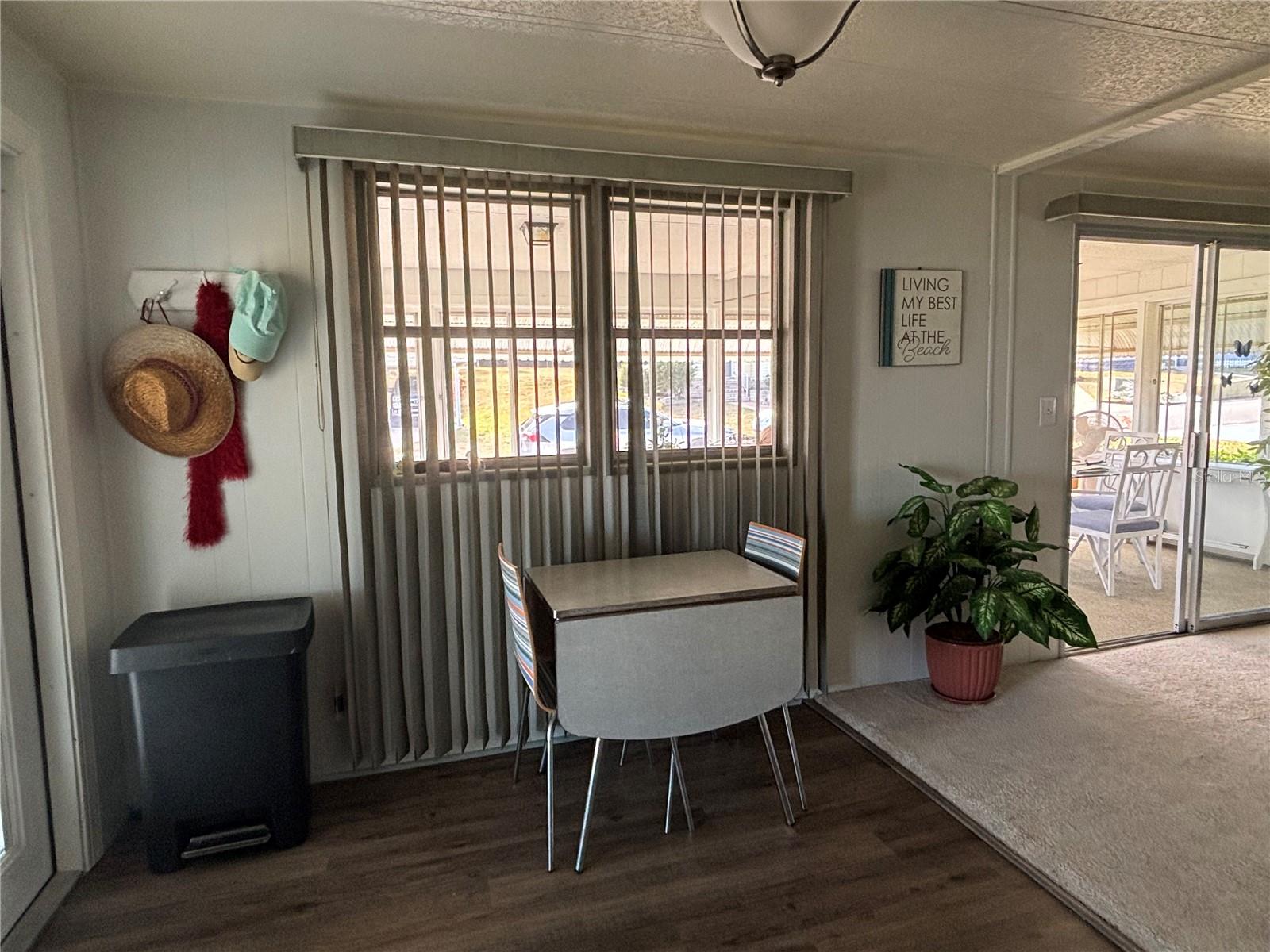 ZELLWOOD STATION - Residential