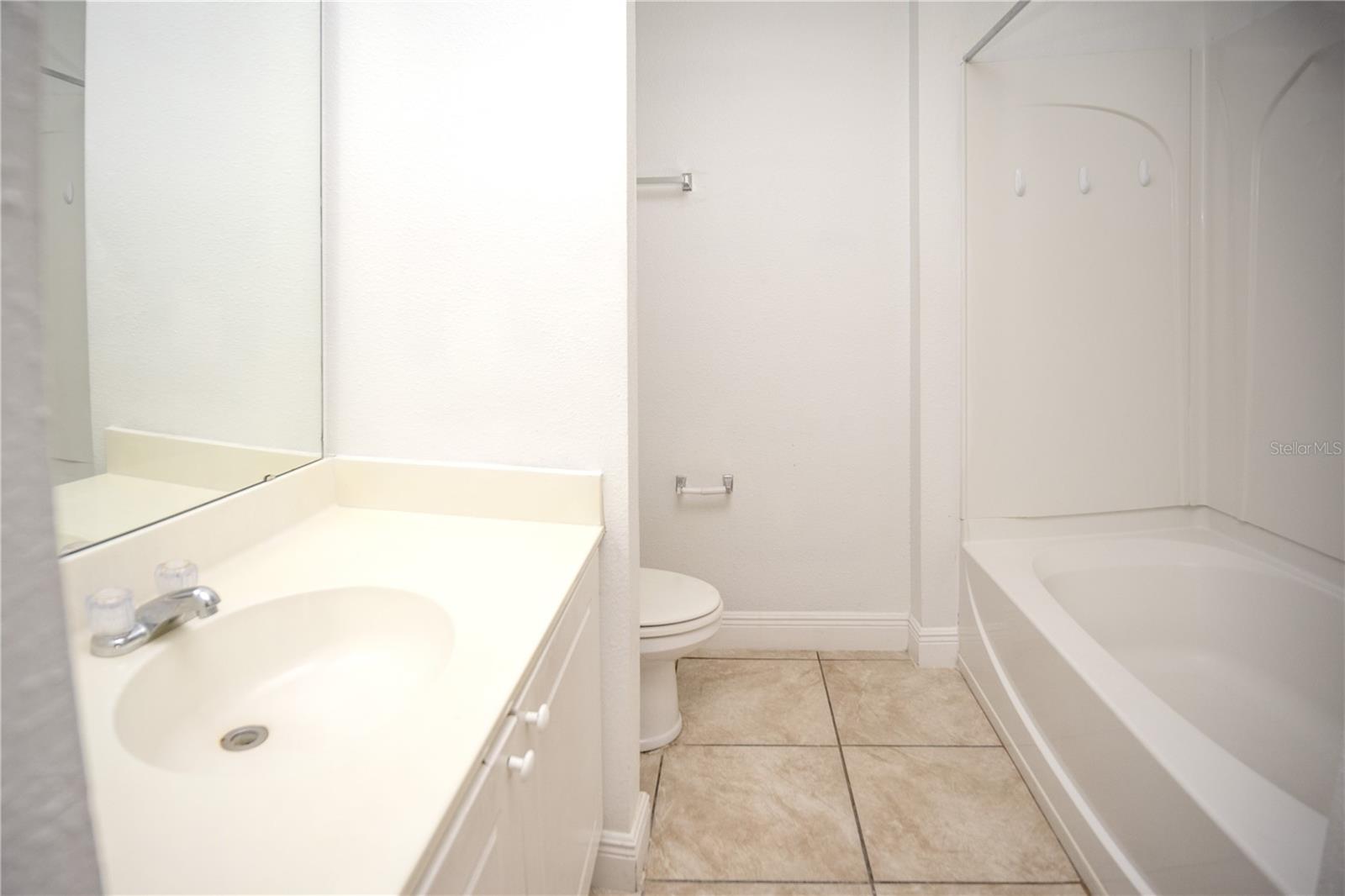 CLUB CORTILE PH 05 CONDO - Residential Lease