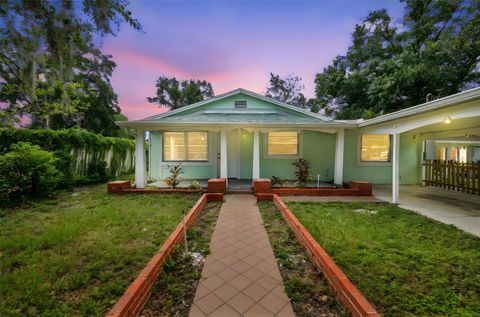 Photo of 1310 W Rambla Street, Tampa, FL 33612 (MLS # TB8424768) Photo of 1310 W Rambla Street, Tampa, FL 33612 (MLS # TB8424768)
