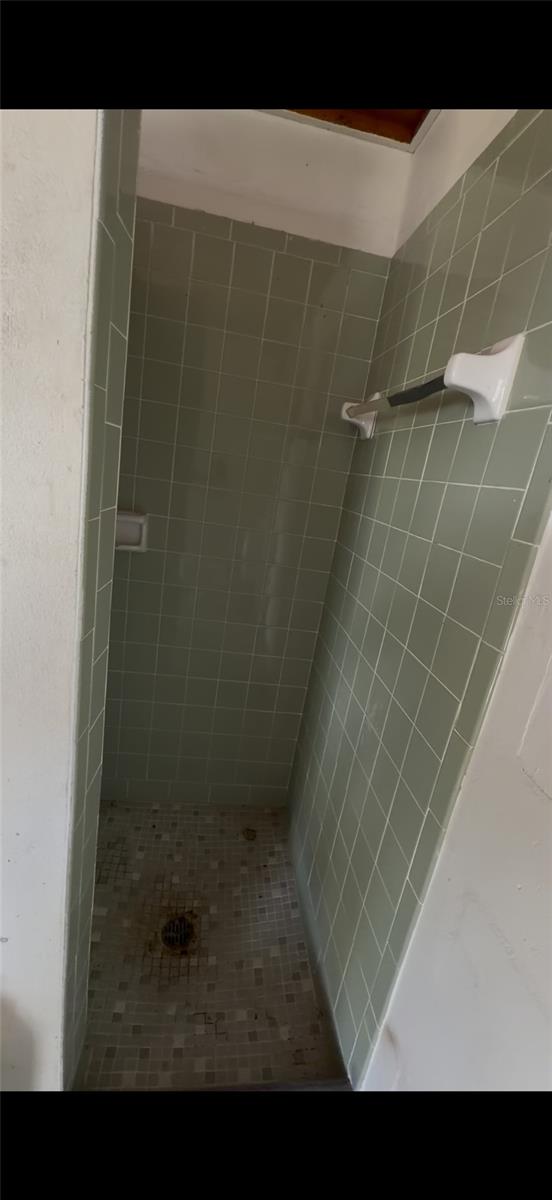 JENNABELLE LANE - Residential