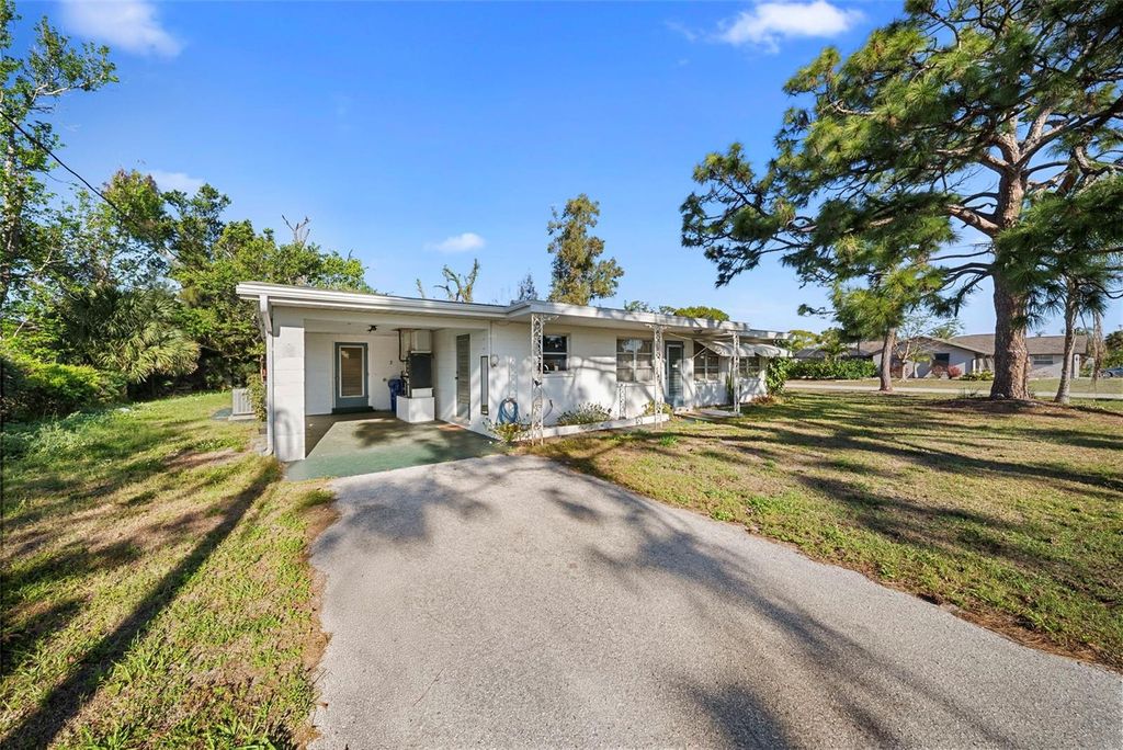 Photo of 90 N Broadway, Englewood, FL 34223 (MLS # C7523758)
