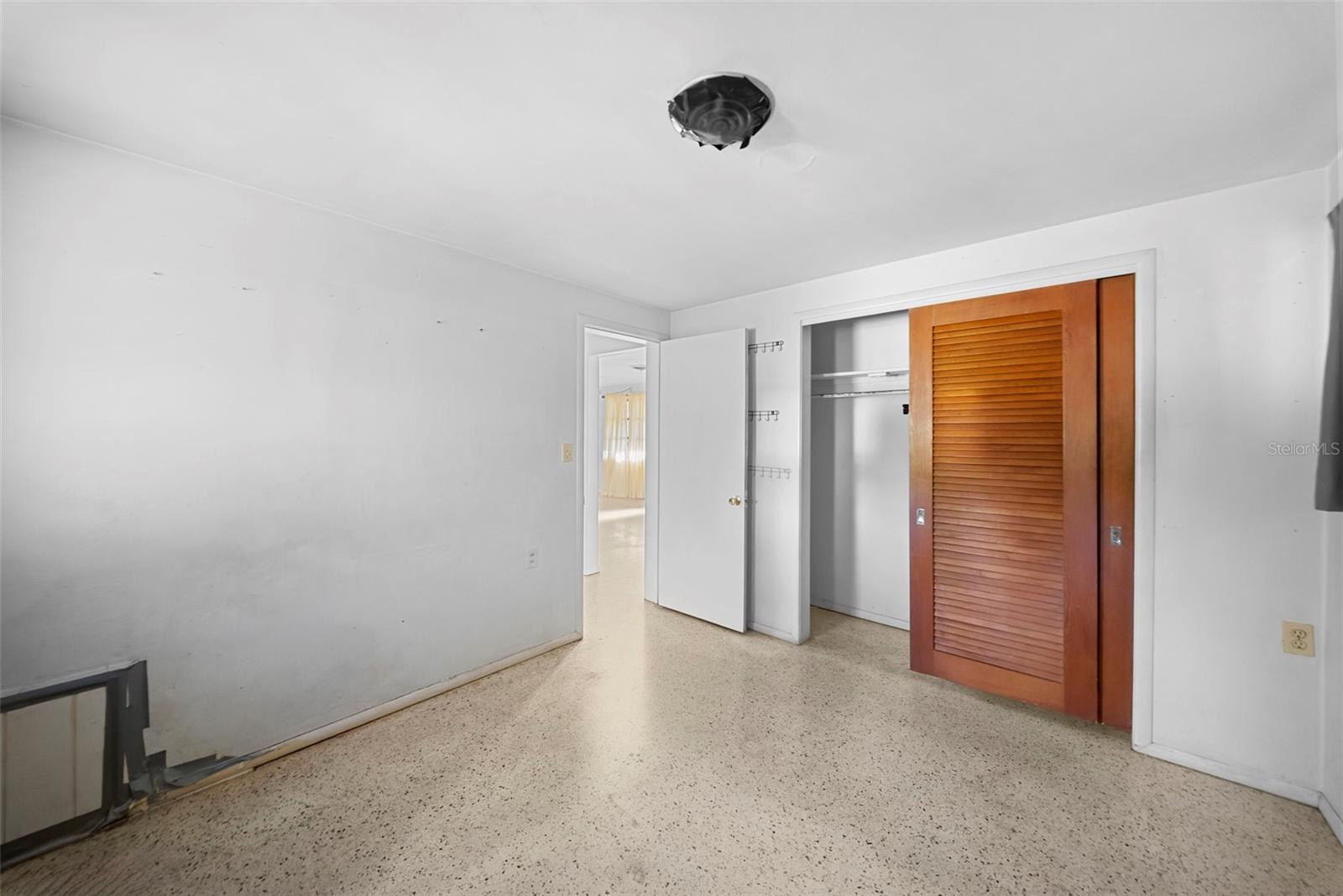 JENNABELLE LANE - Residential