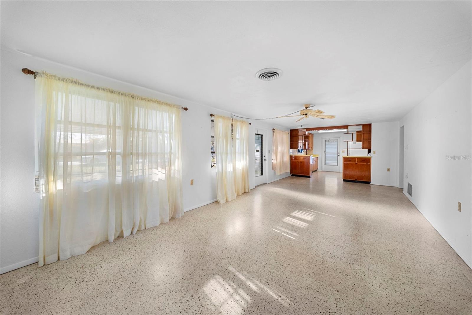 JENNABELLE LANE - Residential