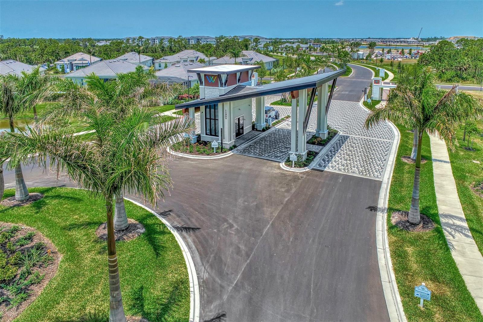 WELLEN PARK GOLF AND COUNTRY CLUB - Residential