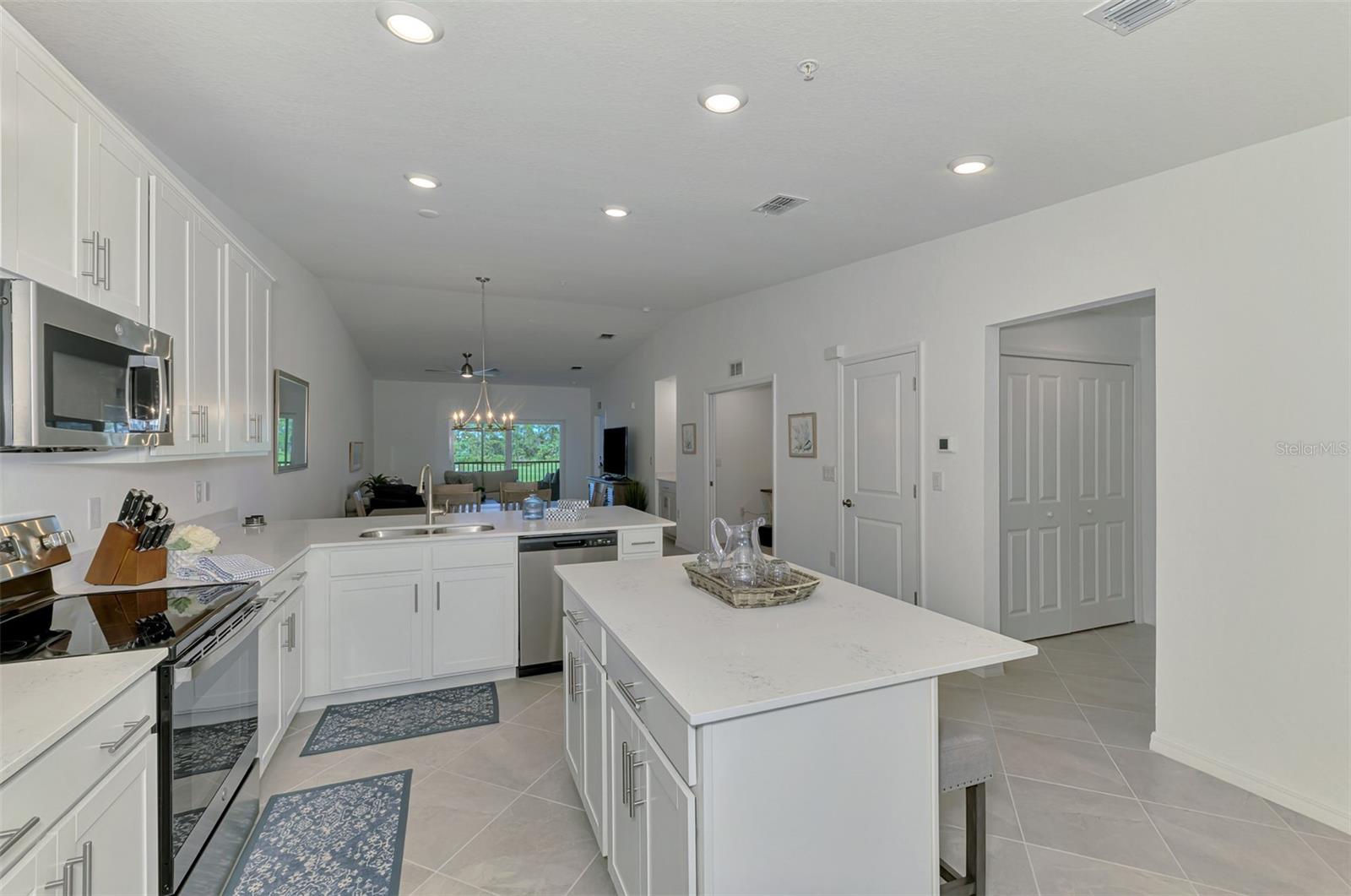 WELLEN PARK GOLF AND COUNTRY CLUB - Residential