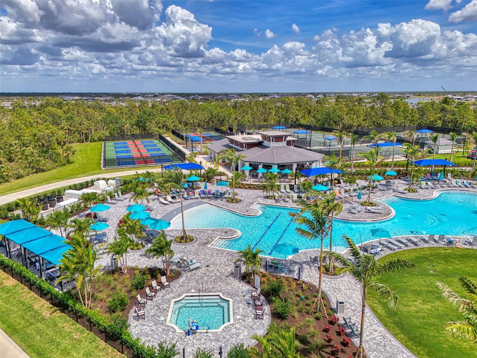 WELLEN PARK GOLF AND COUNTRY CLUB - Residential