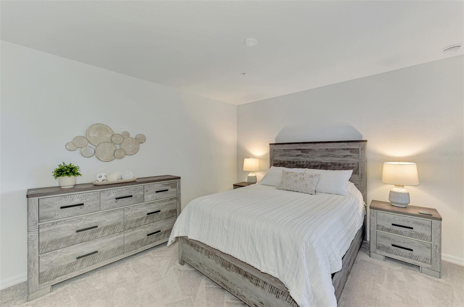 WELLEN PARK GOLF AND COUNTRY CLUB - Residential