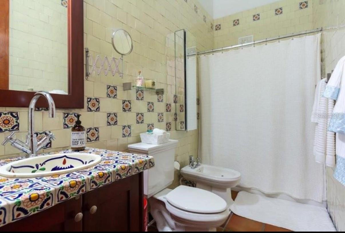 VISTAS DEL CACIQUE CLUSTER 6 - Residential Lease