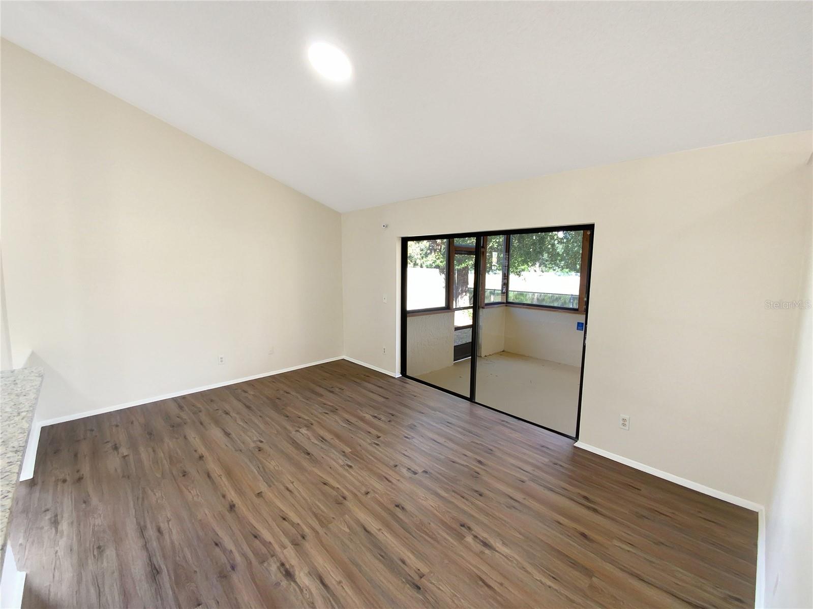 SUMMER WOODS - Residential