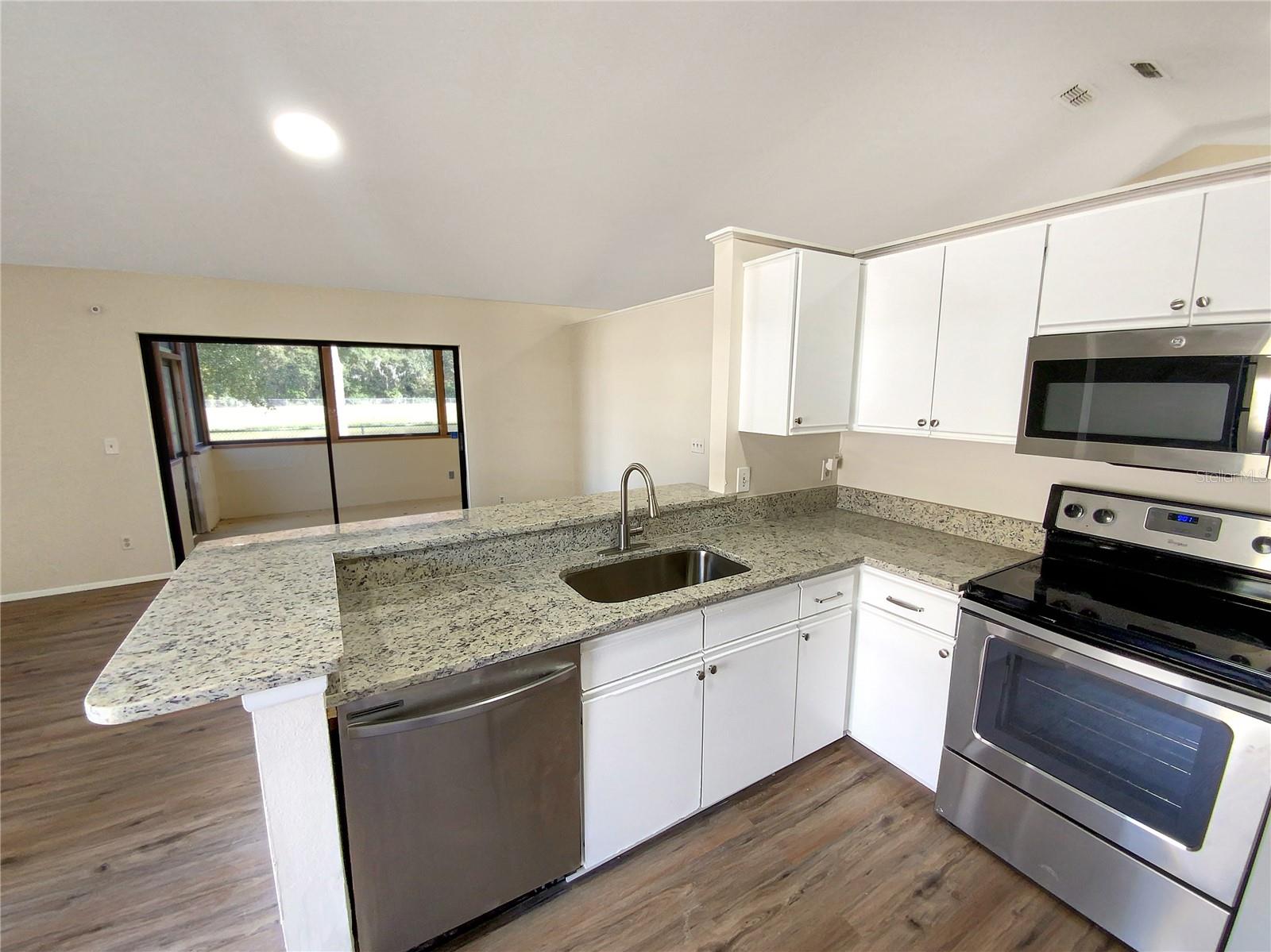 SUMMER WOODS - Residential