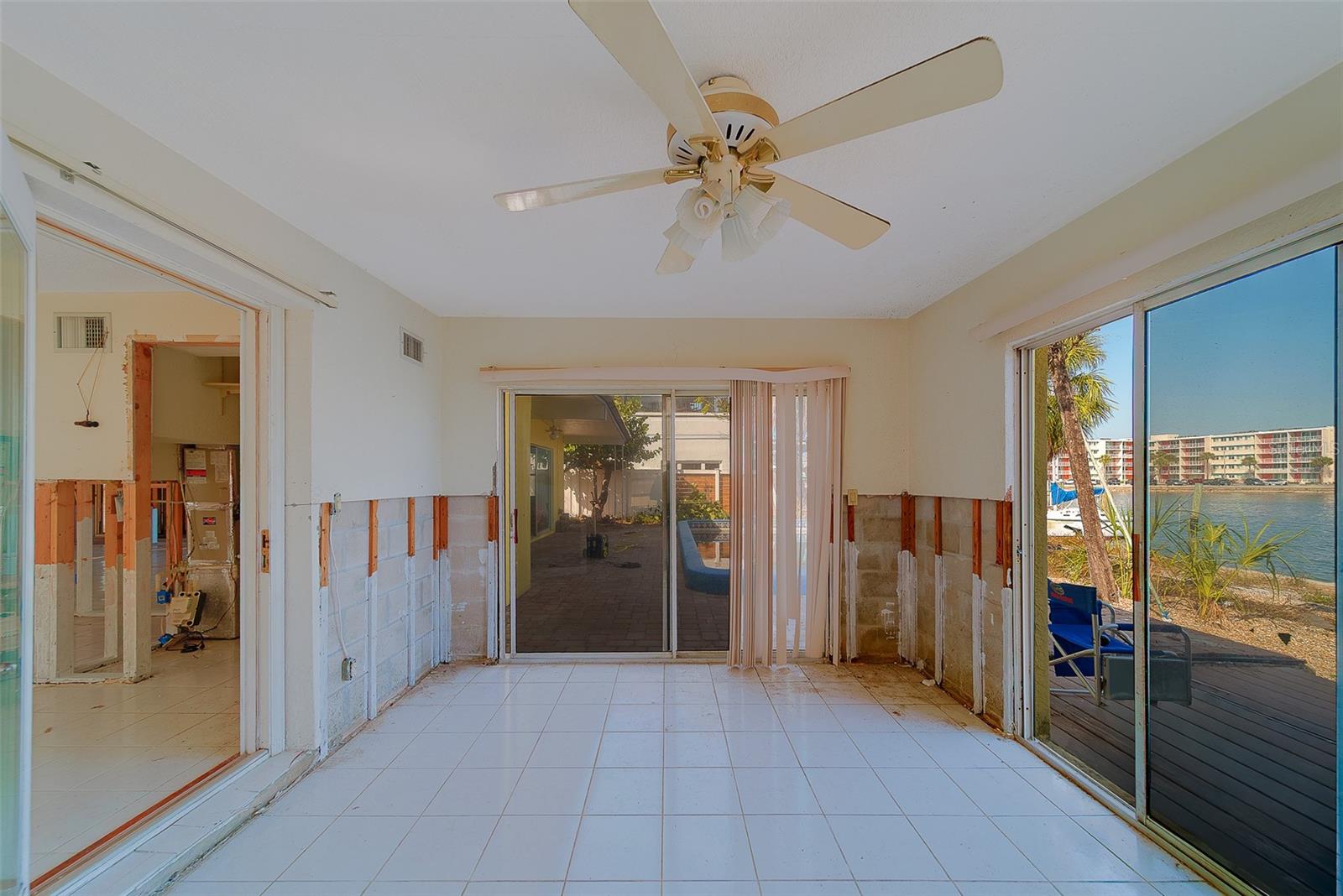 PASADENA ISLE - Residential