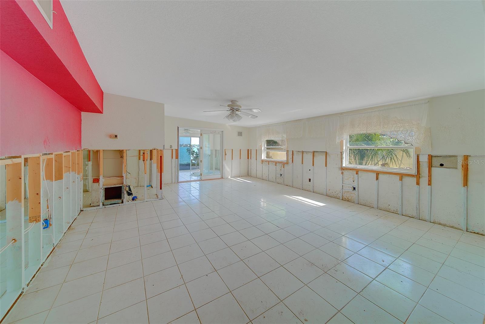 PASADENA ISLE - Residential