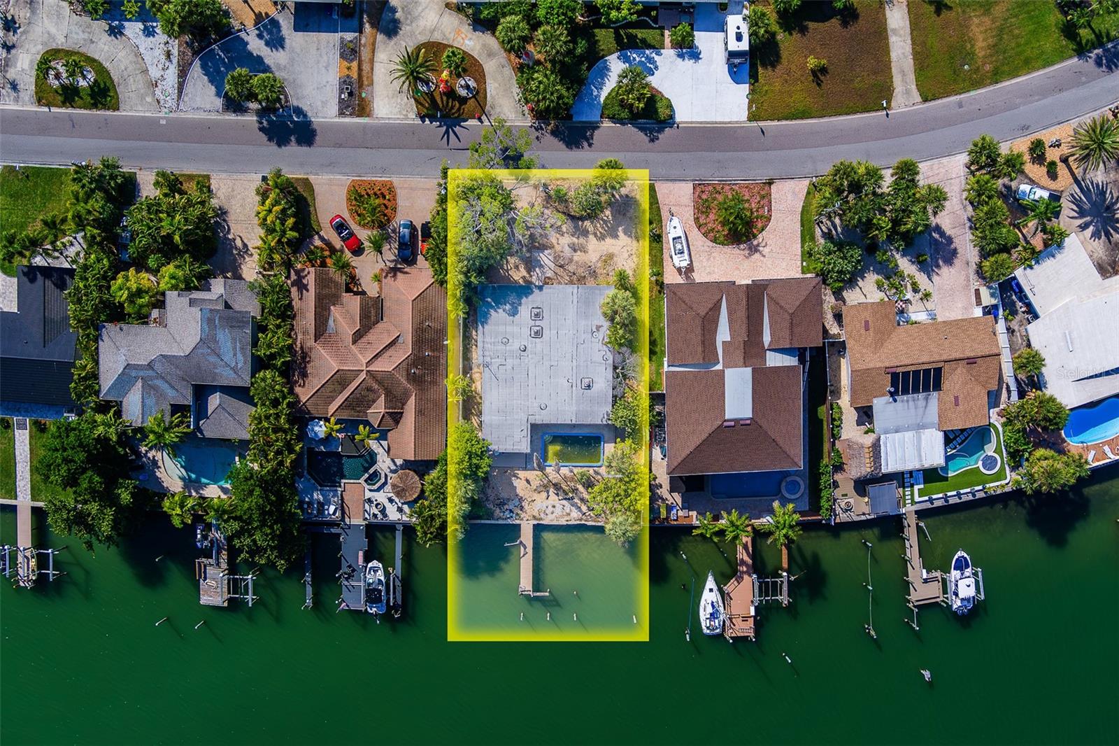 PASADENA ISLE - Residential