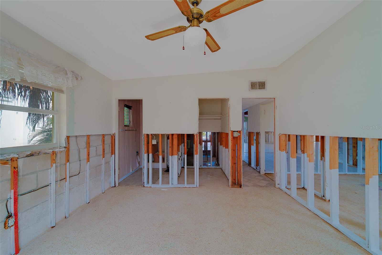 PASADENA ISLE - Residential