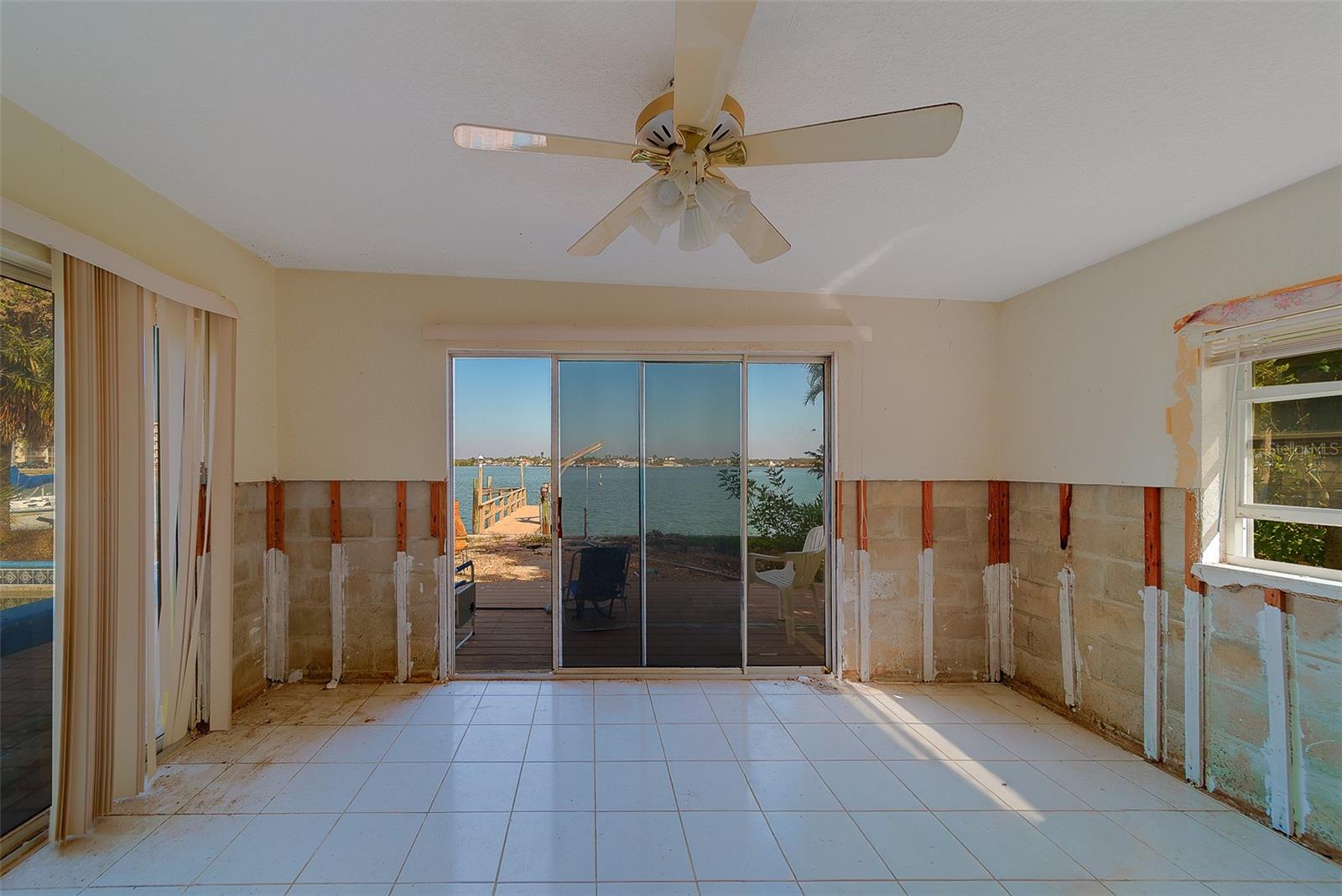 PASADENA ISLE - Residential