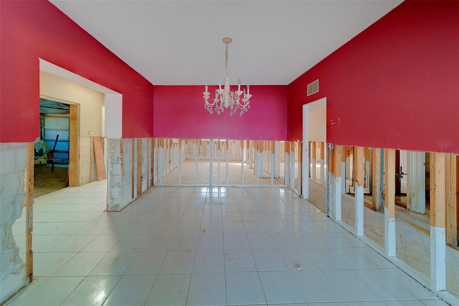 PASADENA ISLE - Residential