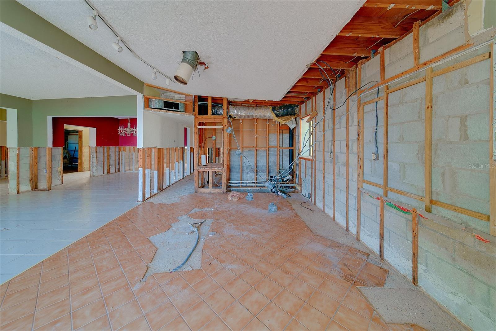 PASADENA ISLE - Residential