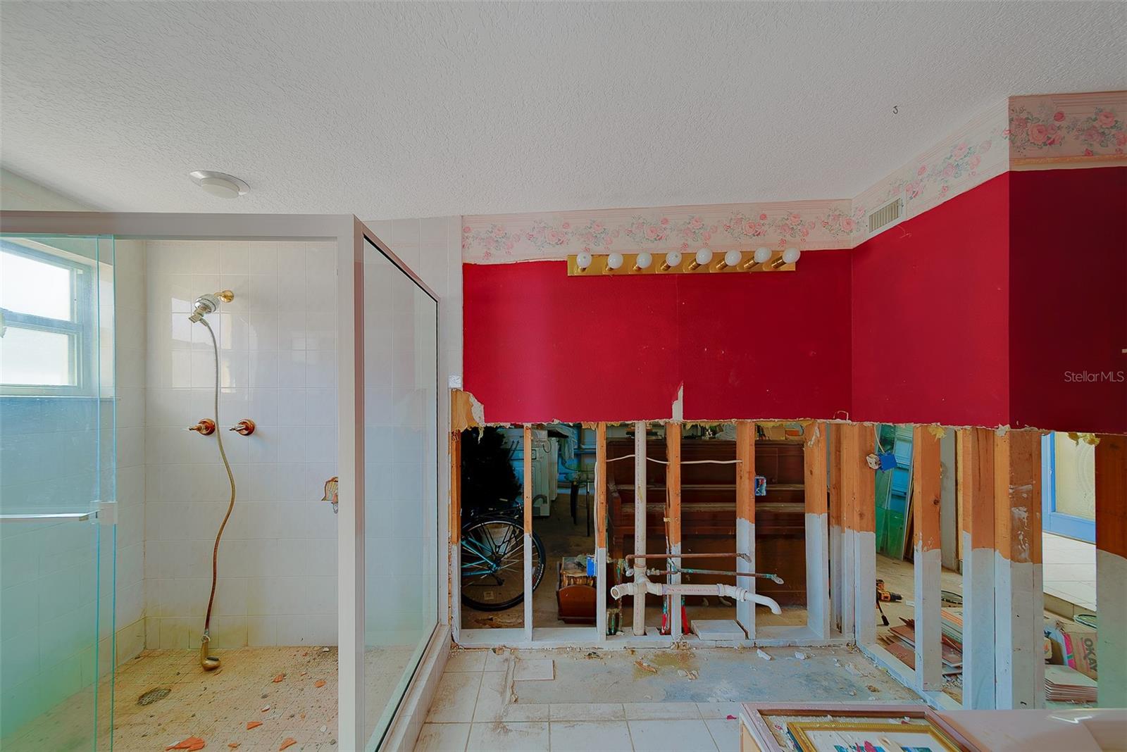 PASADENA ISLE - Residential