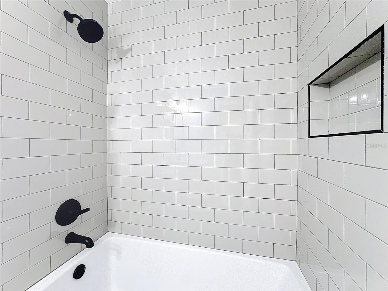 WINDTREE GARDENS CONDO PH 04 - Residential