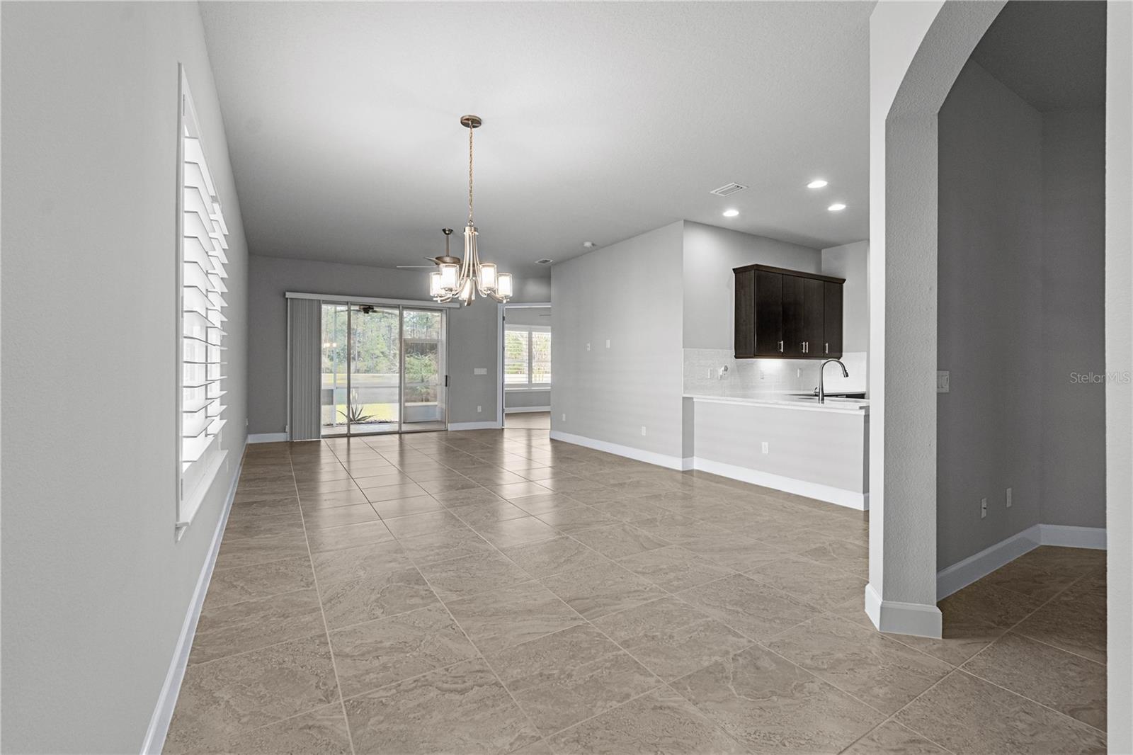 852 PINEWOOD DRIVE