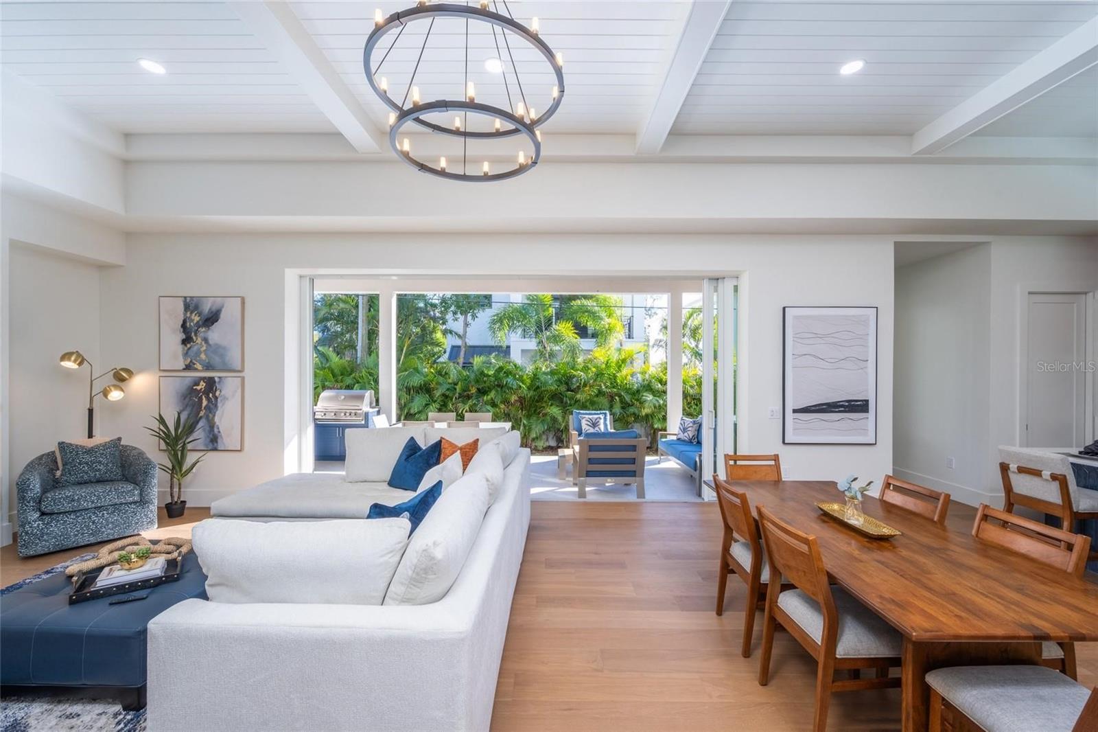 RUSTIC LODGE - Residential
