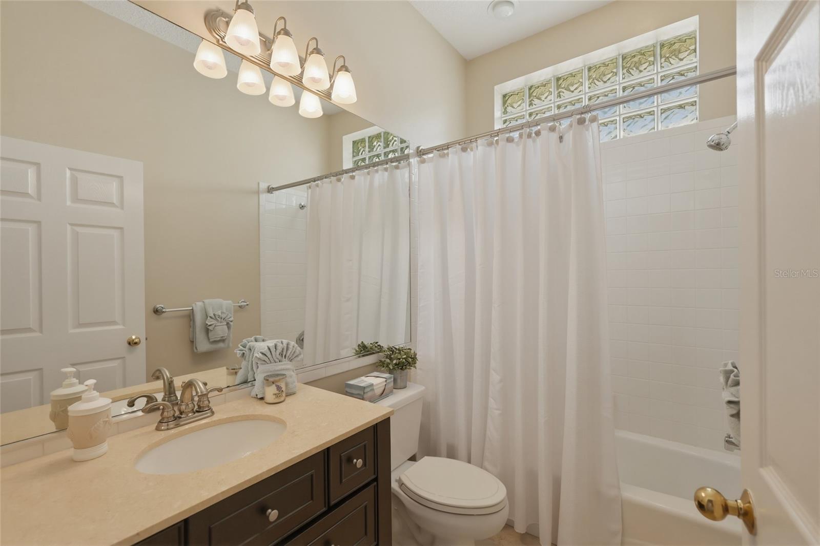 ROSEDALE 5 - Residential