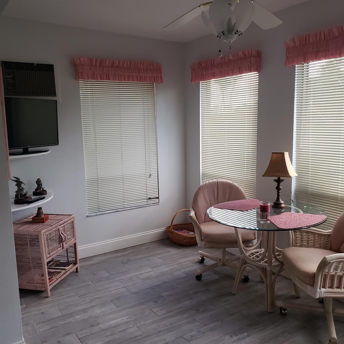 PALMA SOLA HARBOUR SEC 1 - Residential Lease