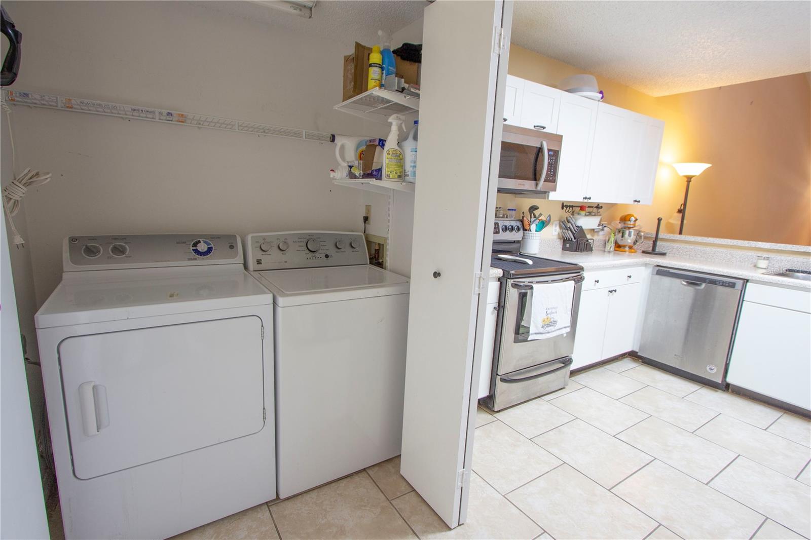 TOWNHOMES OF COUNTRY RUN PH - Residential